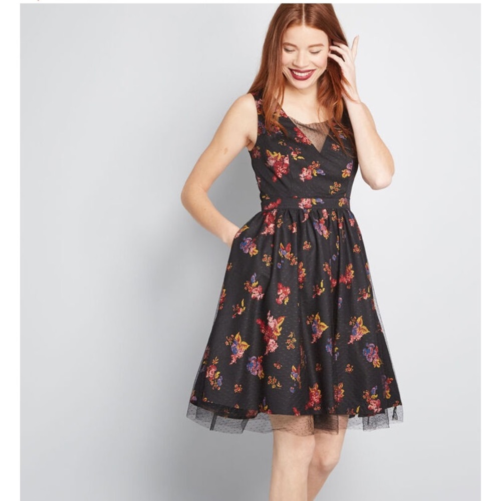 ModCloth Delightful Sight Black Floral Dress Small